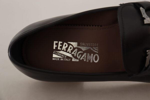 ⁦Salvatore Ferragamo Suave Black Leather Gancio Bit Loafers⁩ – תמונה ⁦7⁩