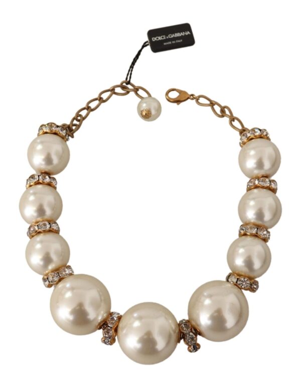 ⁦Dolce & Gabbana Elegant Faux Pearl Charm Necklace with Crystal Accents⁩ – תמונה ⁦4⁩