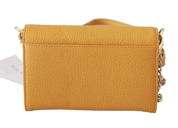 ⁦Patrizia Pepe Chic Yellow Leather Shoulder Bag⁩ – תמונה ⁦3⁩