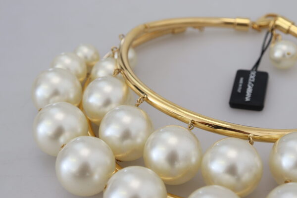 ⁦Dolce & Gabbana Elegant Faux Pearl Embellished Gold Choker⁩ – תמונה ⁦7⁩