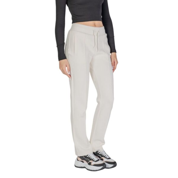 ⁦Guess Active Cream Cotton Jeans & Pant⁩ – תמונה ⁦4⁩