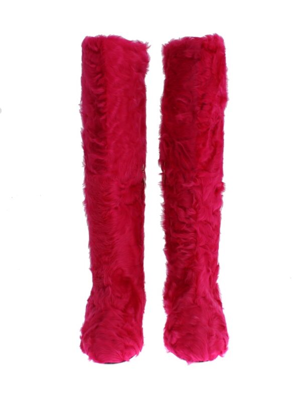 ⁦Dolce & Gabbana Elegant Pink Lambskin Fur Boots⁩ – תמונה ⁦2⁩